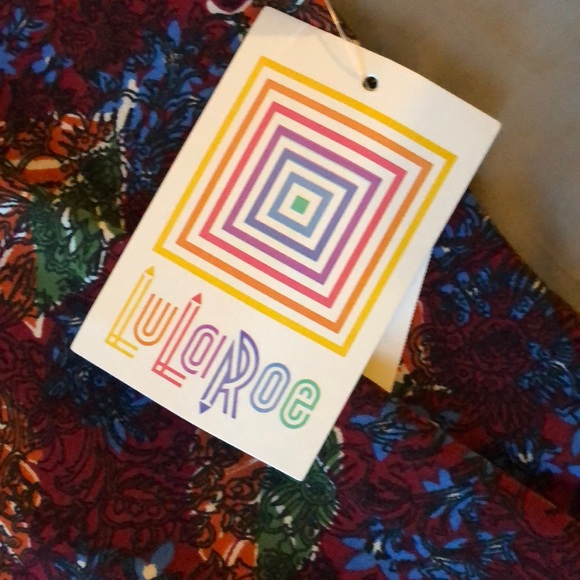 Lula Roe Shirt - Picture 3 of 4